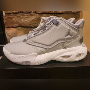 Nike Jordan Max Aura 4 